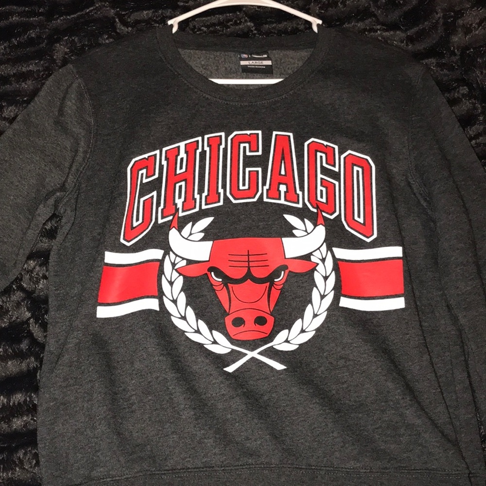 Chicago Bulls crew neck